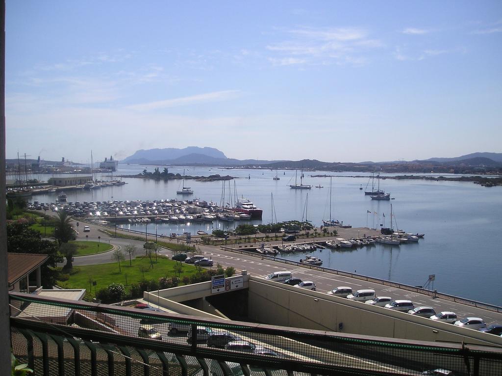 Via Genova Apartment Olbia Phòng bức ảnh